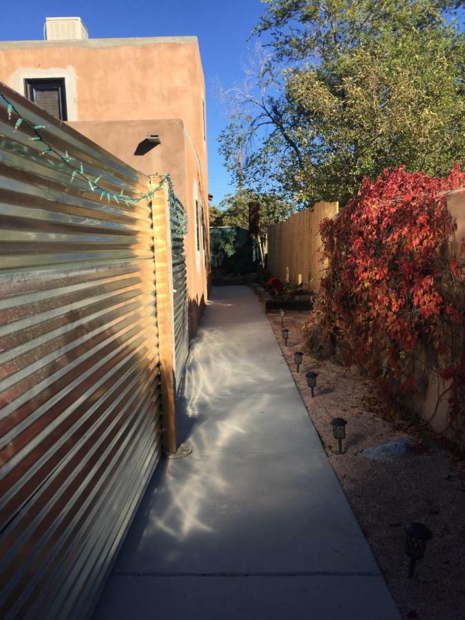 The Upper Room At Casa1022 Compound Albuquerque Exterior foto